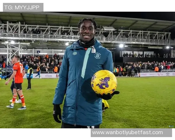 蒂尔诺巴里对曼联的14次成功争顶创下本赛季英超单场新纪录